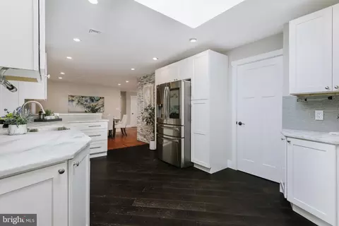 Entry Way - 129 Cambridge Dr, Wilmington, DE 19803 photo 6 of 10