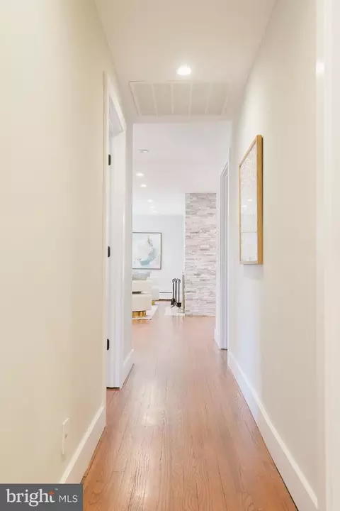 Entry Way - 129 Cambridge Dr, Wilmington, DE 19803 photo 10 of 10