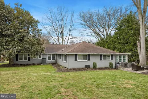 Exterior - 129 Cambridge Dr, Wilmington, DE 19803 photo 8 of 11