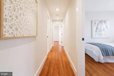 Entry Way - 129 Cambridge Dr, Wilmington, DE 19803 photo 8 of 10