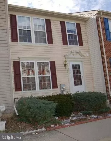 204 N Bridlewood Dr, Newark, DE 19702