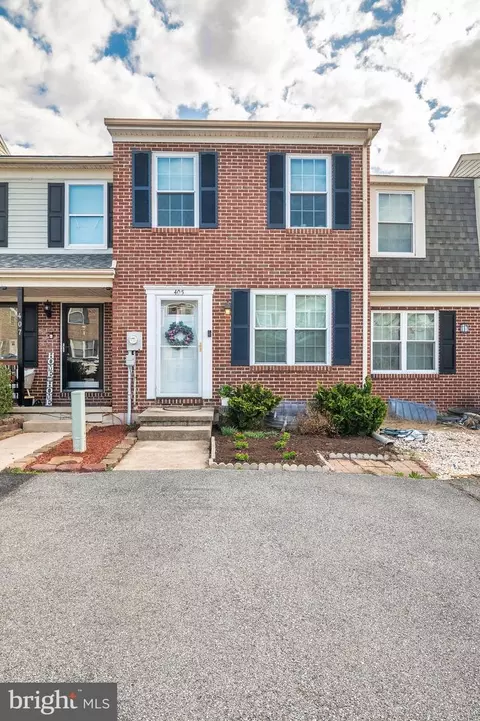 405 Woodmill Ct, Newark, DE 19702