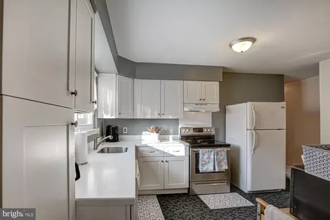 Kitchen - 121 Sonant Dr, Newark, DE 19713 photo 1 of 4