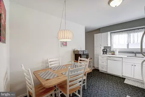 Dining - 121 Sonant Dr, Newark, DE 19713 photo 5 of 5