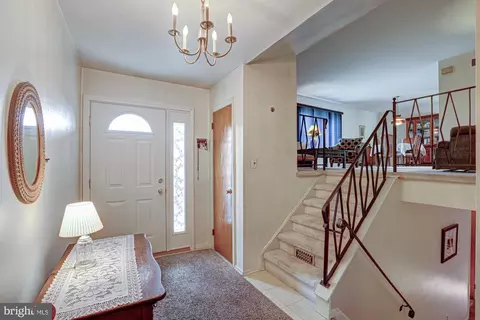 Entry Way - 121 Sonant Dr, Newark, DE 19713 photo 6 of 8