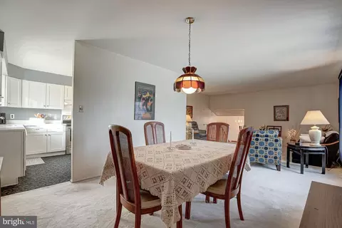 Dining - 121 Sonant Dr, Newark, DE 19713 photo 3 of 5