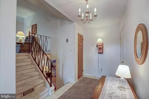 Entry Way - 121 Sonant Dr, Newark, DE 19713 photo 4 of 8
