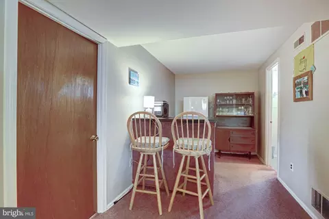 Entry Way - 121 Sonant Dr, Newark, DE 19713 photo 7 of 8