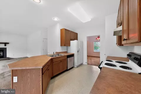 Kitchen - 5 Basalt St, Townsend, DE 19734 photo 3 of 3