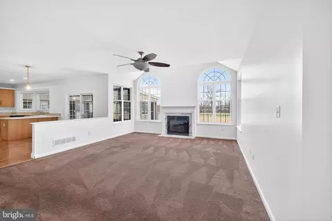 Living - 42 Watson Ln, Middletown, DE 19709 photo 3 of 6
