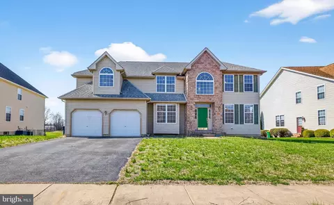 42 Watson Ln, Middletown, DE 19709
