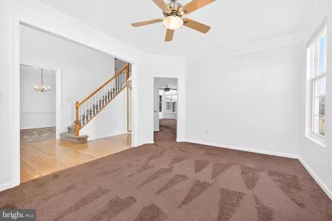 Living - 42 Watson Ln, Middletown, DE 19709 photo 1 of 6