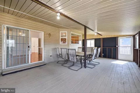 Exterior - 42 Watson Ln, Middletown, DE 19709 photo 4 of 5