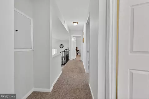 Entry Way - 64 W Stephen Dr, Newark, DE 19713 photo 4 of 5