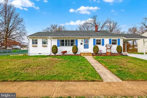 Exterior - 64 W Stephen Dr, Newark, DE 19713 photo 5 of 5