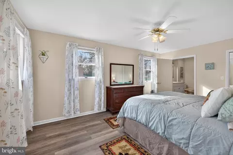 Bedroom - 64 W Stephen Dr, Newark, DE 19713 photo 1 of 5