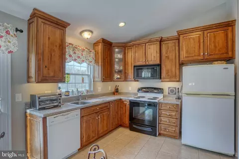 Kitchen - 320 Chattahoochee Dr, Bear, DE 19701 photo 2 of 2