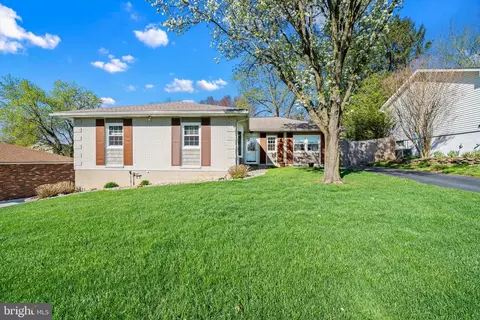 28 Rankin Rd, Newark, DE 19711