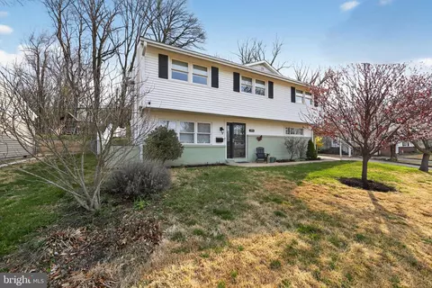 2016 Wildwood Dr, Wilmington, DE 19805