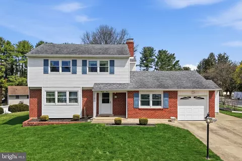 23 Higgins Rd, Newark, DE 19711