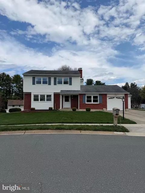 23 Higgins Rd, Newark, DE 19711