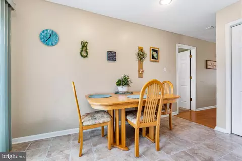 Dining - 2 Green Meadow Ct, Newark, DE 19711 photo 2 of 2