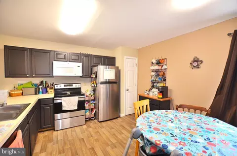 Kitchen - 602 Heatherfield Dr, Bear, DE 19701 photo 1 of 3