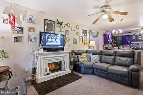 Living - 112 E 4th St, New Castle, DE 19720 photo 1 of 1