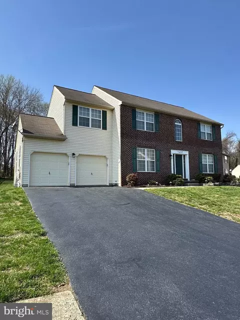 1607 Wiegon Dr, New Castle, DE 19720