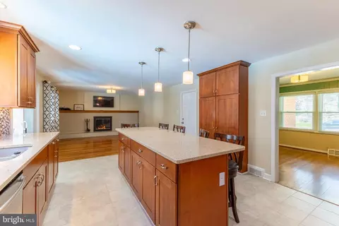 Kitchen - 19 Saint Regis Dr, Newark, DE 19711 photo 2 of 4