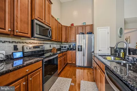 Kitchen - 515 Hambleton Ln, Newark, DE 19702 photo 1 of 1