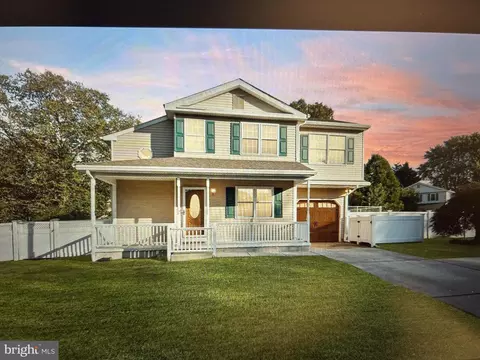 3 Adelene Ave, Newark, DE 19711