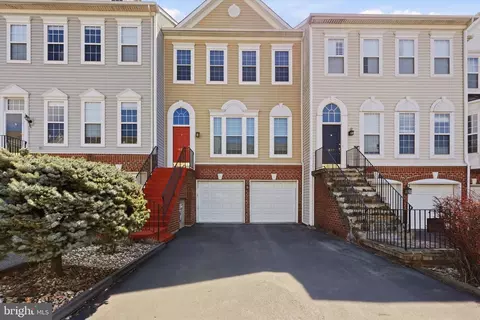 825 W Boxborough Dr, Wilmington, DE 19810
