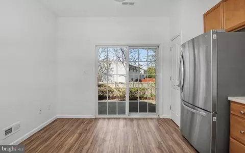 Entry Way - 458 Sweetman Dr, Bear, DE 19701 photo 2 of 4