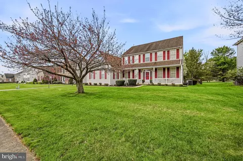 62 Hillary Cir, New Castle, DE 19720