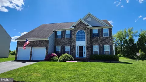 39 Calvarese Dr, Bear, DE 19701