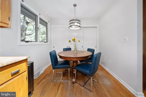 Dining - 104 Neptune Dr, Newark, DE 19711 photo 2 of 5