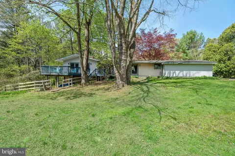 Exterior - 104 Neptune Dr, Newark, DE 19711 photo 11 of 16