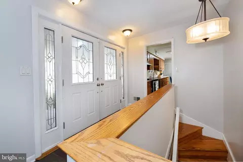 Entry Way - 104 Neptune Dr, Newark, DE 19711 photo 1 of 2