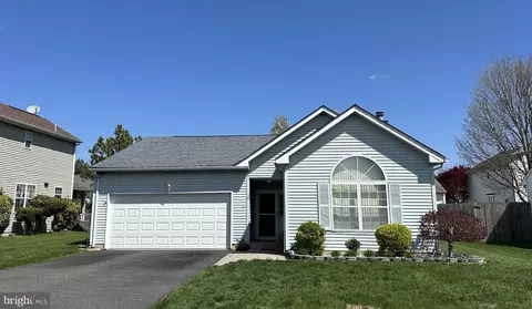 30 Charles Dr, New Castle, DE 19720