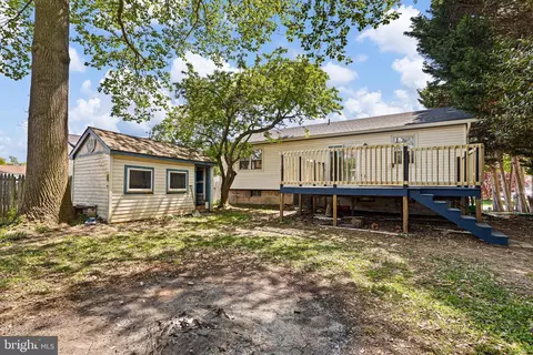 Exterior - 20 Dorsey Ln, Bear, DE 19701 photo 2 of 4