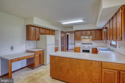 Kitchen - 12 Kimmie Ct, Bear, DE 19701 photo 6 of 7