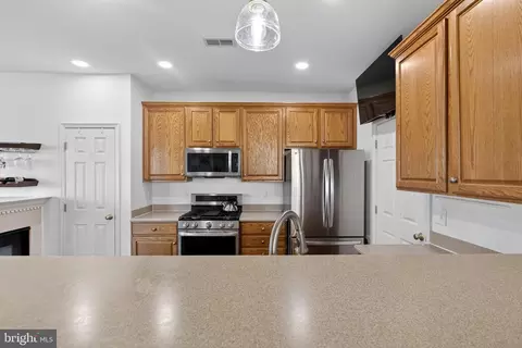 Kitchen - 24 Springfield Cir, Middletown, DE 19709 photo 3 of 4