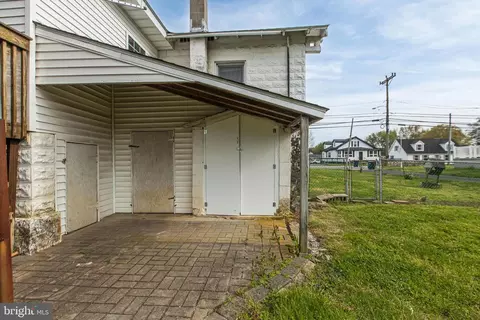 Exterior - 135 Main St, Townsend, DE 19734 photo 4 of 8