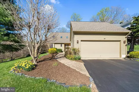 1 Tarragon Ct, Wilmington, DE 19808