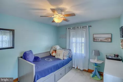 Bedroom - 562 Railroad Ave, Townsend, DE 19734 photo 4 of 8