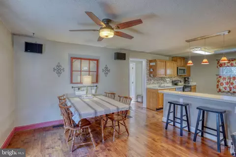 Dining - 562 Railroad Ave, Townsend, DE 19734 photo 1 of 3