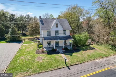562 Railroad Ave, Townsend, DE 19734
