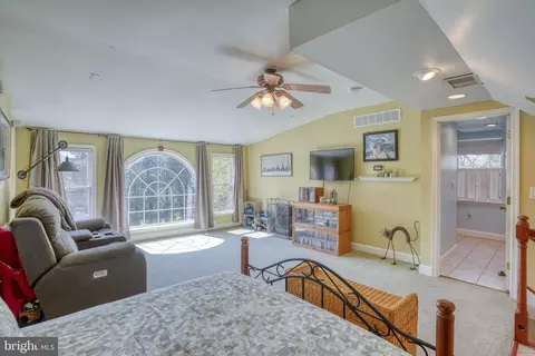 Bedroom - 562 Railroad Ave, Townsend, DE 19734 photo 6 of 8