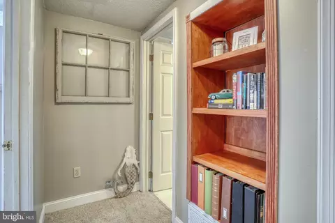 Entry Way - 562 Railroad Ave, Townsend, DE 19734 photo 4 of 4